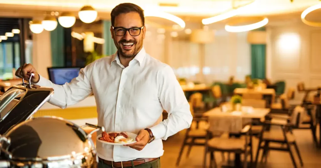 Marketing pro restaurace: Cesta k většímu úspěchu 1 portrét restauratéra s grilem
